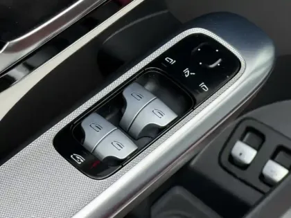 Photo 28 Mercedes Classe GLC 300 e Hybrid EQ 4MATIC AMG Line