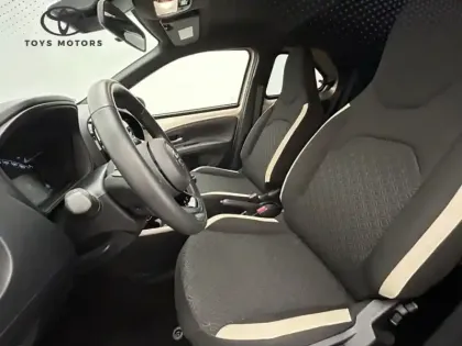 Photo 8 Toyota Aygo 1.0 VVT-i 72 Design