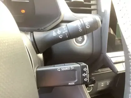 Photo 19 Renault Captur Nouveau E-Tech full hybrid 160 ch Techno