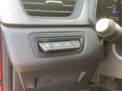 Photo 25 Renault Captur Nouveau E-Tech full hybrid 160 ch Techno