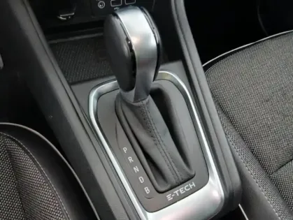 Photo 23 Renault Captur E-Tech 145 - 21 R.S. Line