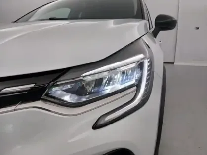 Photo 17 Renault Captur E-Tech 145 - 21 R.S. Line