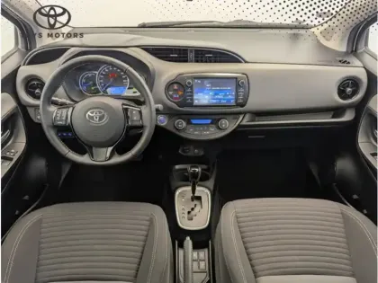 Photo 6 Toyota Yaris Hybride 1.5 VVT-I HYBRID France