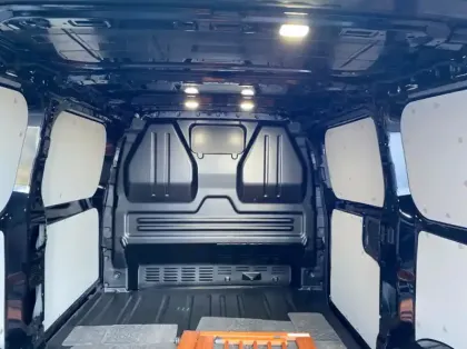 Photo 10 Ford Custom Gén. II Ph1 Sport 1