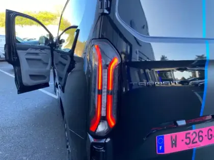 Photo 29 Ford Custom Gén. II Ph1 Sport 1