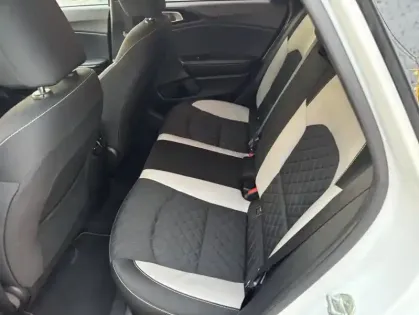 Photo 15 Kia Ceed 1.5 T-GDi 160 ch DCT7 GT Line