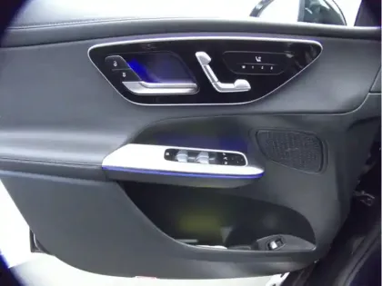 Photo 20 Mercedes Classe GLC SUV 200 d 4MATIC AMG Line