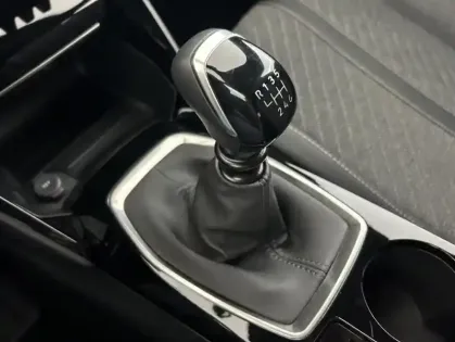 Photo 12 Peugeot 2008 1.2 PureTech 100ch Allure