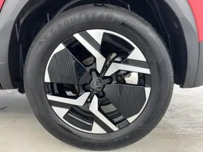 Photo 20 Peugeot 2008 1.2 PureTech 100ch Allure