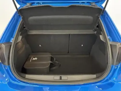 Photo 12 Peugeot 208  e- 136ch GT