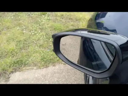 Photo 12 Toyota C-HR  2.0 Hybride Rechargeable 225ch Design NG23