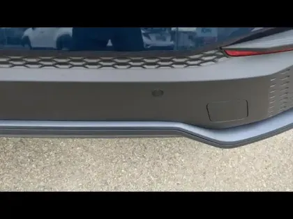 Photo 11 Toyota C-HR  2.0 Hybride Rechargeable 225ch Design NG23