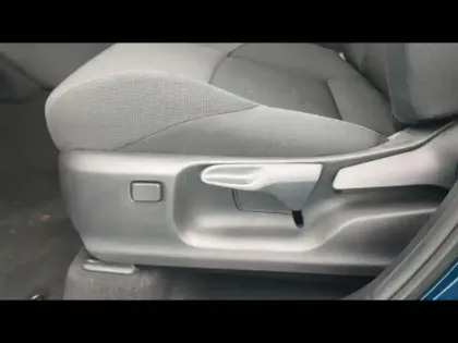 Photo 14 Toyota C-HR  2.0 Hybride Rechargeable 225ch Design NG23