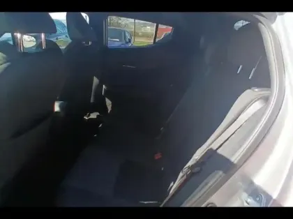 Photo 10 Toyota C-HR  122h Edition 2WD E-CVT RC18