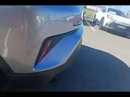 Photo 12 Toyota C-HR  122h Edition 2WD E-CVT RC18