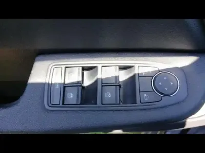 Photo 13 Renault Clio Gén. V (BJA) Ph2 Evolution 5