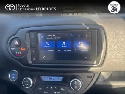 Photo 13 Toyota Yaris  100h Dynamic 5p RC19