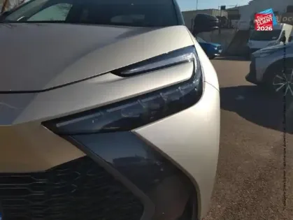 Photo 12 Toyota C-HR  2.0 Hybride 200ch Collection Premiere NG23