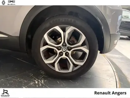 Photo 7 Renault Captur  1.6 E-Tech hybride 145ch Intens -21