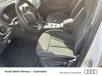 Photo 7 Audi A3  Sportback 35 TFSI 150ch CoD Midnight Series S tronic 7