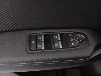 Photo 12 Renault Captur Gén. II (HJB) Ph1 NG E-Tech Engineered 5