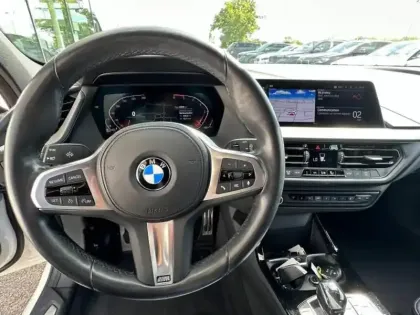 Photo 6 BMW Serie 1 Série 1 118dA 150ch M Sport