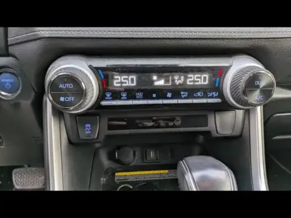 Photo 11 Toyota Rav4 Gén. V Ph1 Dynamic 5