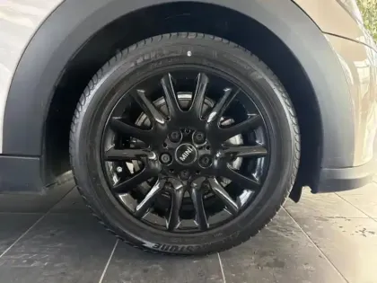 Photo 7 Mini Mini  5 Portes Cooper 136ch Edition Premium BVA7