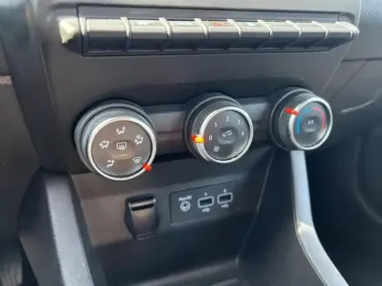 Photo 14 Renault Clio Gén. V (BJA) Ph1 Zen 5