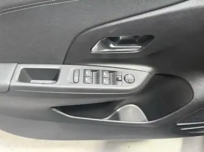 Photo 9 Opel Corsa  1.2 Turbo 100ch GS