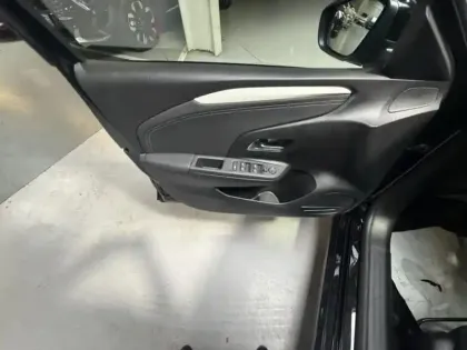 Photo 8 Opel Corsa  1.2 Turbo 100ch GS