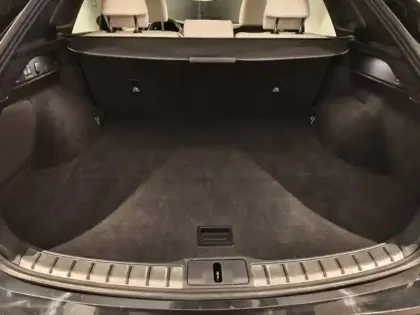 Photo 8 Lexus RX  450h+ Opéra de Paris 4WD