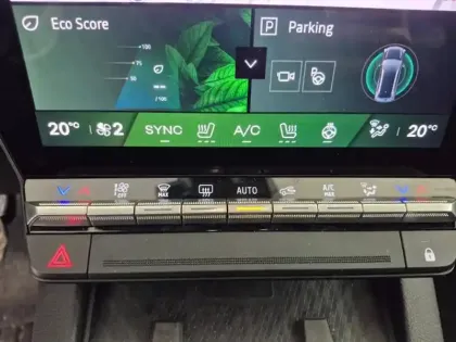 Photo 9 Renault Scenic  E-Tech Electric 220ch Techno grande autonomie -25