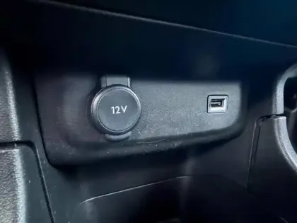 Photo 10 Citroën C3  1.5 BlueHDi 100ch S&S Feel AUTO-ECOLE