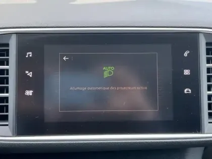 Photo 12 Peugeot 308  1.2 PureTech 110ch E6.3 S&S Style