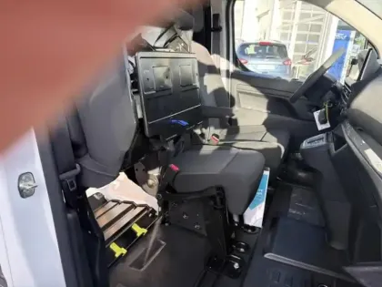 Photo 13 Peugeot Expert  Fg M 2.0 BlueHDi 145ch S&S EAT8