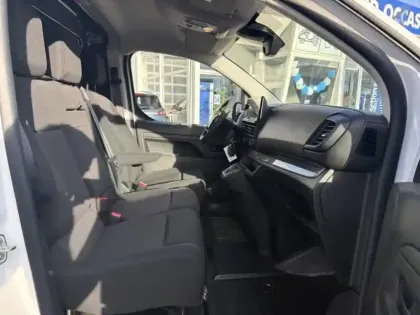 Photo 10 Peugeot Expert  Fg M 2.0 BlueHDi 145ch S&S EAT8