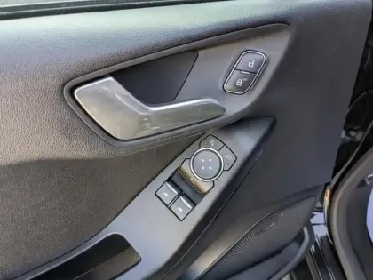 Photo 7 Ford Fiesta  1.0 EcoBoost 100ch Stop&Start Trend 5p