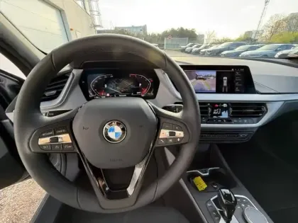 Photo 6 BMW Serie 1 Série 1 118dA 150ch Edition Sport