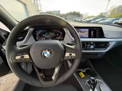 Photo 27 BMW Serie 1 Série 1 118dA 150ch Edition Sport