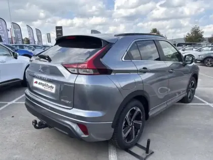 Photo 5 Mitsubishi Eclipse  Cross 2.4 MIVEC PHEV 188ch Instyle 4WD