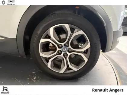 Photo 7 Renault Captur  1.6 E-Tech Plug-in 160ch Intens