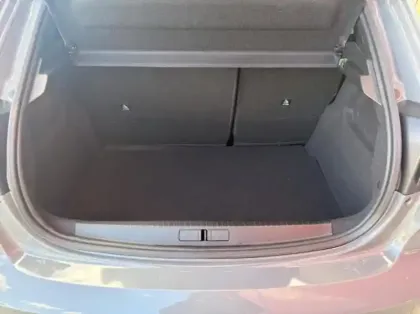 Photo 9 Peugeot 208  1.2 Hybrid 110ch Allure e-DCS6