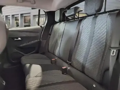 Photo 9 Peugeot 208  1.2 Hybrid 100ch Allure e-DCS6