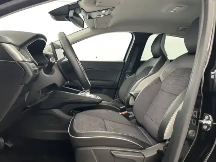 Photo 26 Renault Captur  E-Tech Plug-in 160