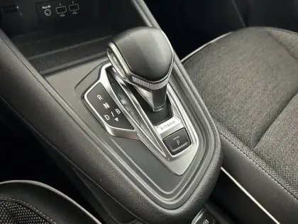 Photo 30 Renault Captur  E-Tech Plug-in 160