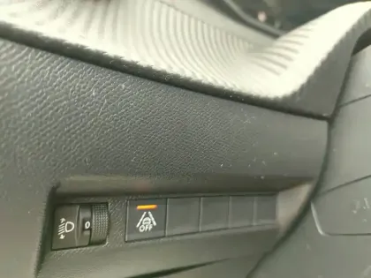 Photo 19 Peugeot 208  Electrique 50 kWh 136ch