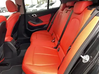 Photo 11 BMW Serie 1 118i 136 ch DKG7