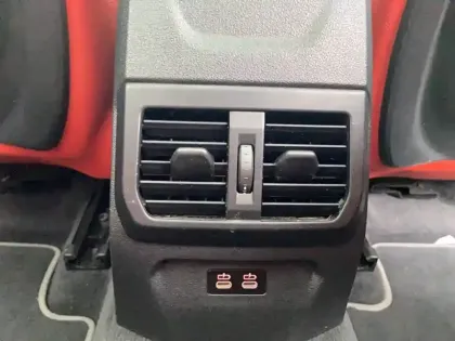 Photo 16 BMW Serie 1 118i 136 ch DKG7