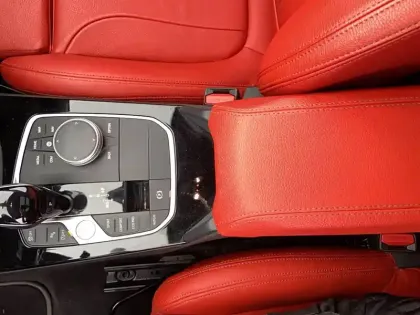 Photo 36 BMW Serie 1 118i 136 ch DKG7